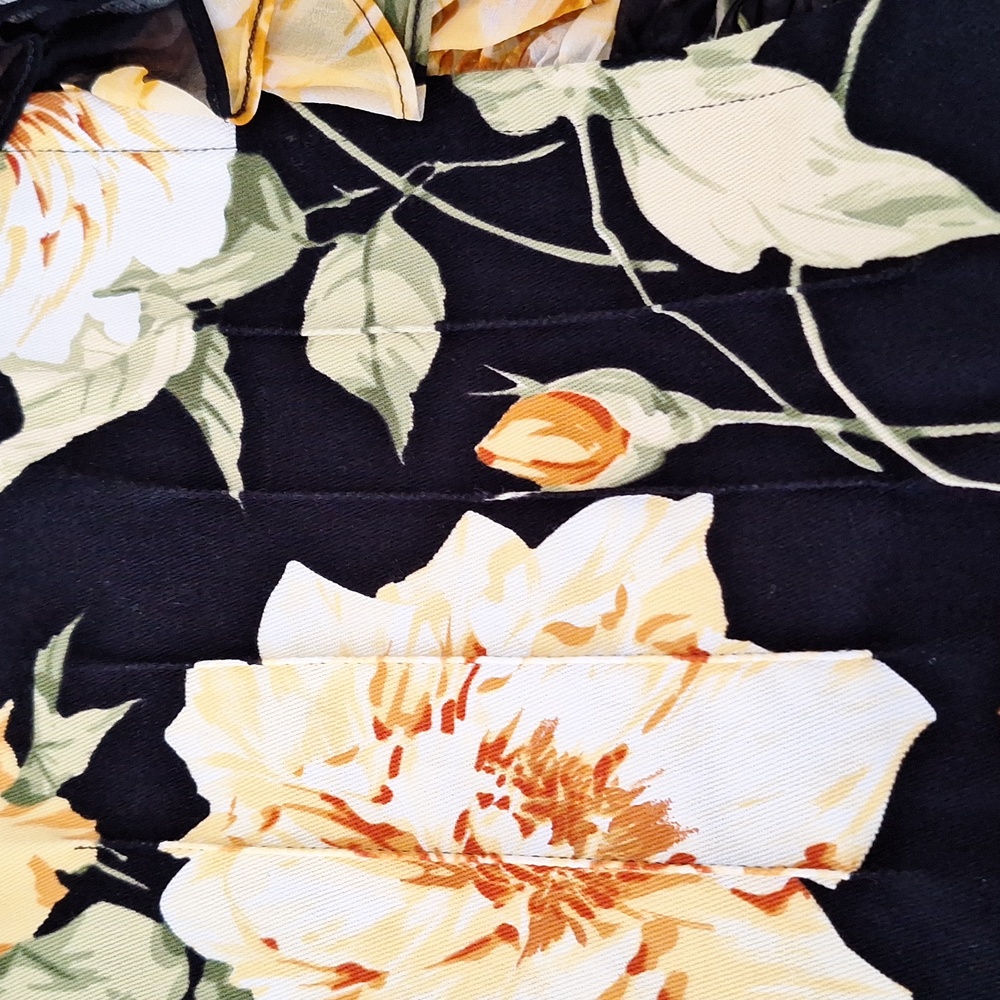 St. John Sport by Marie Gray Black Yellow Floral Ruffle Trim Blazer Jacket szS - Picture 13 of 13